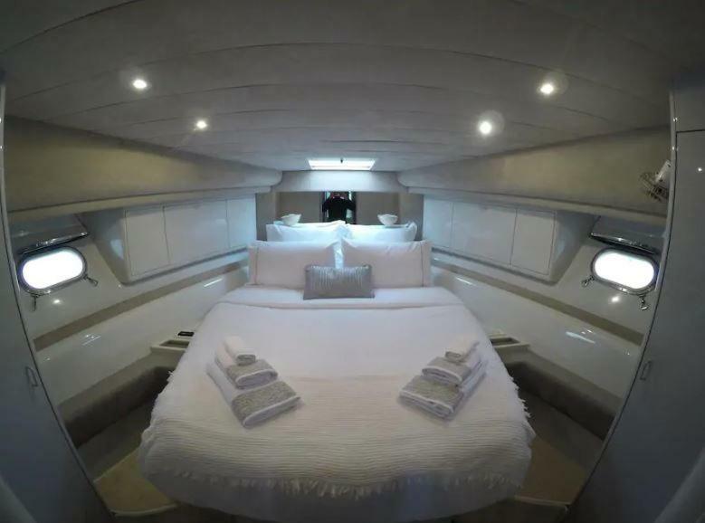 Beautiful And Magnific Yacht Hotell Lisboa Eksteriør bilde