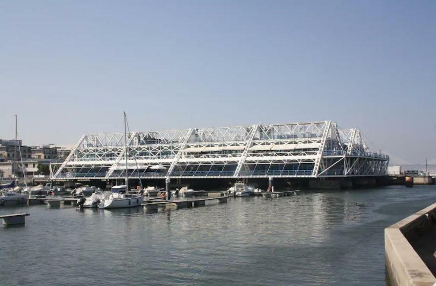 Beautiful And Magnific Yacht Hotell Lisboa Eksteriør bilde